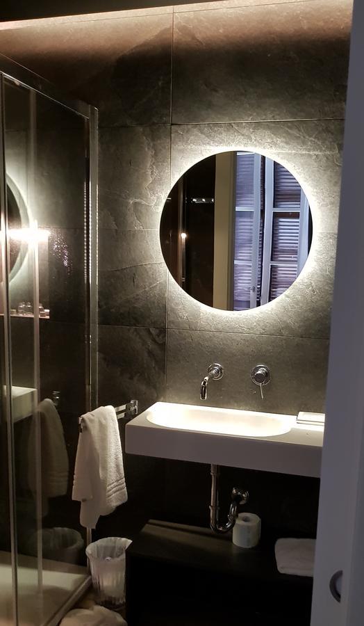 Отель Bed Milano Linate Экстерьер фото