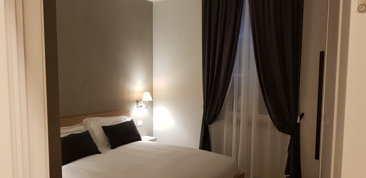 Отель Bed Milano Linate Экстерьер фото
